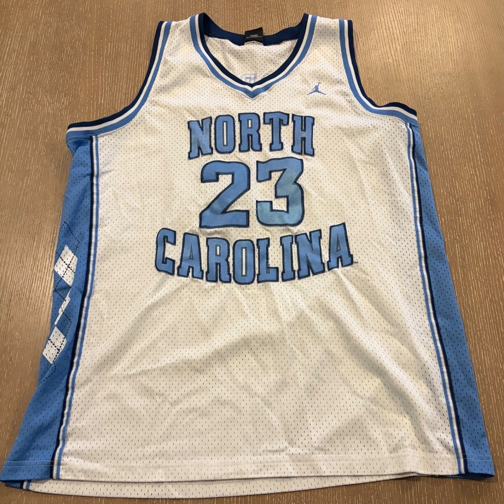 Jordan North Carolina #23 Men's XL Basketball Jersey UNC Tar Heels White Blue